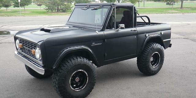 1972 Bronco wired with the Infinitybox system